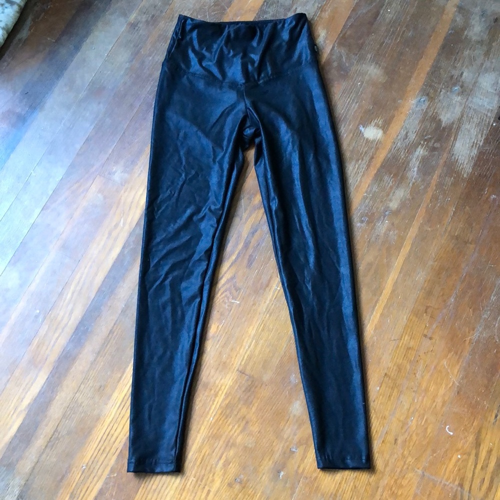 Black sheen leggings